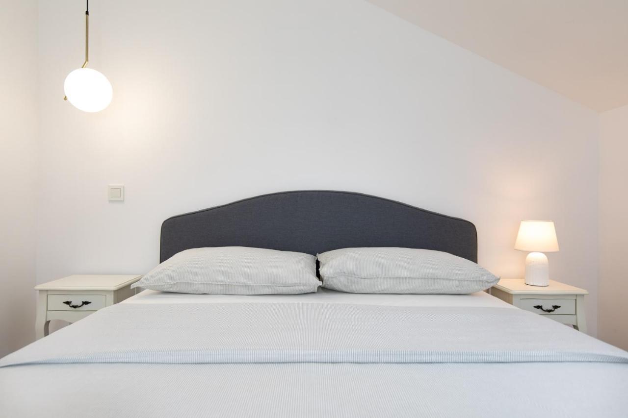 Bellmar Apartments Njivice Luaran gambar